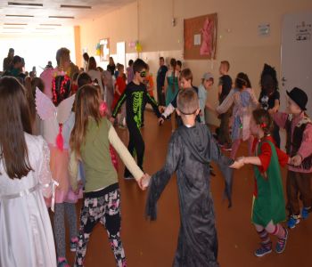 Bal karnawałowy klas młodszych. zdjecie 80