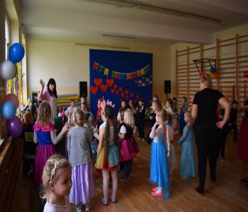 Bal karnawałowy w Punkcie Przedszkolnym. zdjecie 53