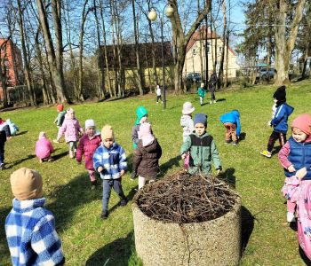 Przedszkolaki dbają o naszą Ziemię. zdjecie 24