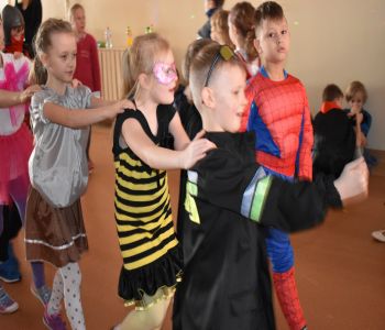 Bal karnawałowy klas młodszych. zdjecie 50