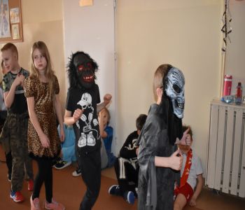 Bal karnawałowy klas młodszych. zdjecie 28