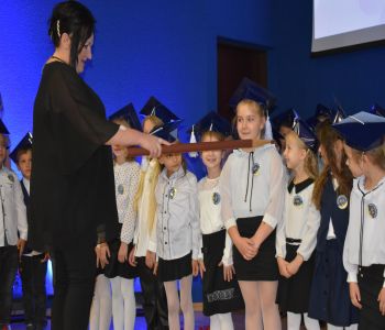 Ślubowanie klas pierwszych. zdjecie 31