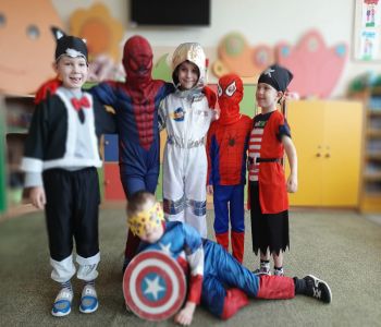 Bal karnawałowy klas młodszych. zdjecie 105