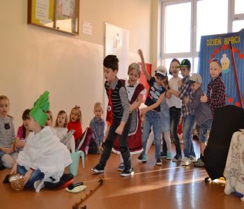 Dzień Babci i Dziadka w klasach zerowych. zdjecie 14