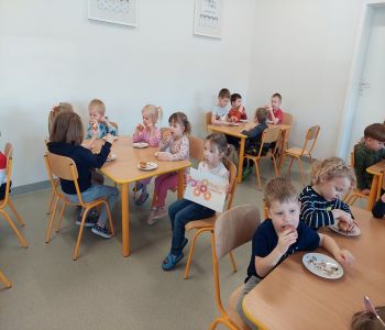 Tłusty czwartek w przedszkolu. zdjecie 3