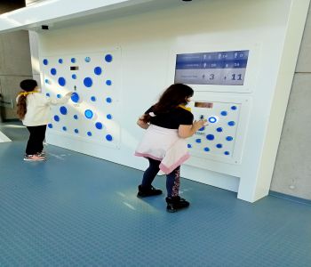 Klasy trzecie w Centrum Nauki Experyment. zdjecie 20