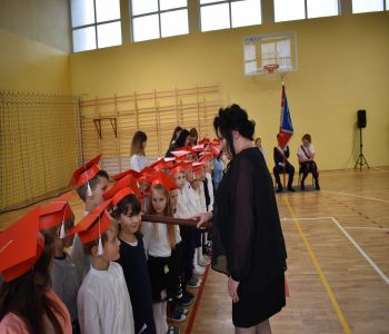 Uroczyste pasowanie na ucznia. zdjecie 28