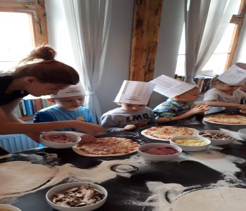 Wycieczka przedszkolaków z okazji Dnia Pizzy. zdjecie 12
