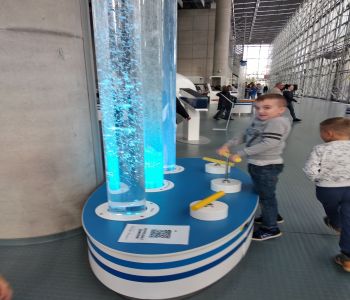 Wycieczka kl. 1A do Centrum Nauki Eksperyment. zdjecie 152