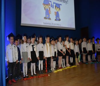 Ślubowanie klas pierwszych. zdjecie 10