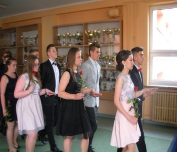 Bal gimnazjalny 2017 zdjecie 9