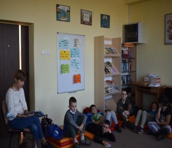 Klasy trzecie ze „Swojakami” odkrywały magię natury. zdjecie 4