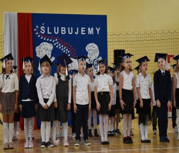 Ślubowanie pierwszoklasistów. zdjecie 24