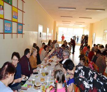 Dzień Babci i Dziadka w klasach zerowych. zdjecie 19