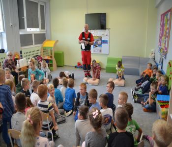 Bicie rekordu w  jednoczesnym prowadzeniu resuscytacji. zdjecie 15