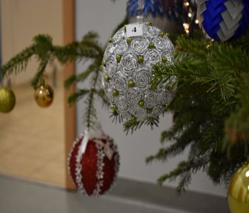 Klasowy konkurs na najpiękniejszą bombkę rozstrzygnięty. zdjecie 3