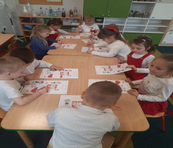 Dzień Flagi w przedszkolu. zdjecie 17