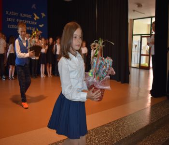 Zakończenie roku szkolnego dla klas młodszych. zdjecie 11