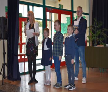   Laureaci konkursów związanych z patronem Szkoły Podstawowej w Gniewinie- Gabrielem Narutowiczem zdjecie 4