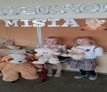 Dzień pluszowego misia w klasach 0a i 1a zdjecie 15