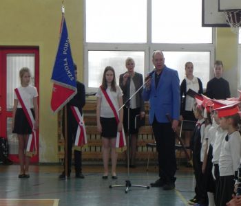 Ślubowanie pierwszoklasistów zdjecie 7