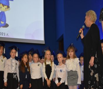 Ślubowanie klas pierwszych. zdjecie 15
