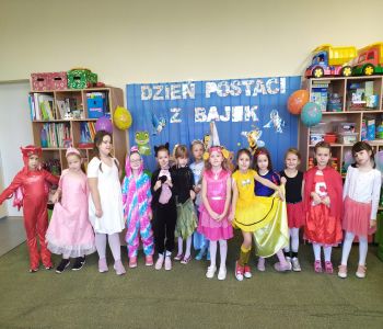 Dzień Postaci z Bajek w klasie 0a. zdjecie 17