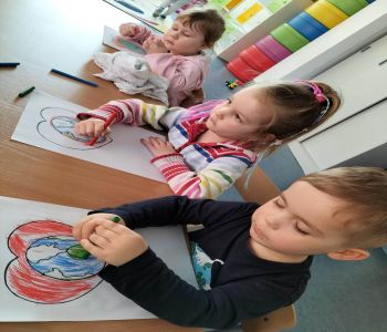 Przedszkolaki dbają o naszą Ziemię. zdjecie 4