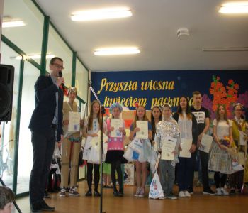 ŚWIATOWY  DZIEŃ ZIEMI W SAMORZĄDOWYM ZESPOLE SZKÓŁ W GNIEWINIE zdjecie 5
