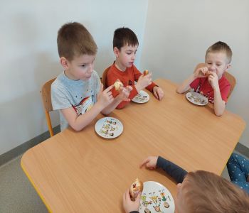 Tłusty czwartek w przedszkolu. zdjecie 10